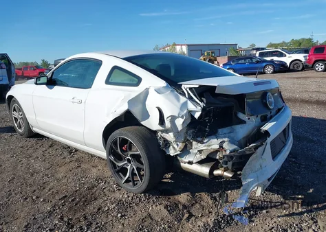 2014 Ford Mustang V6 из США, поврежденный, VIN 1ZVBP8AM0E5217012